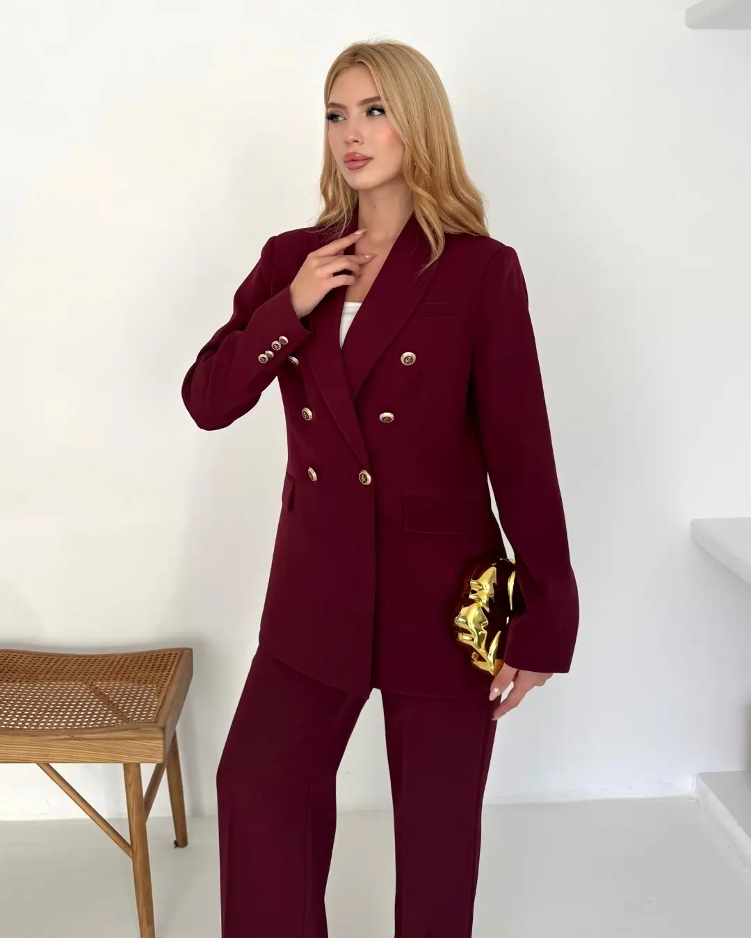 23